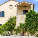 R24 - Casa Glicine . Lägenhet *